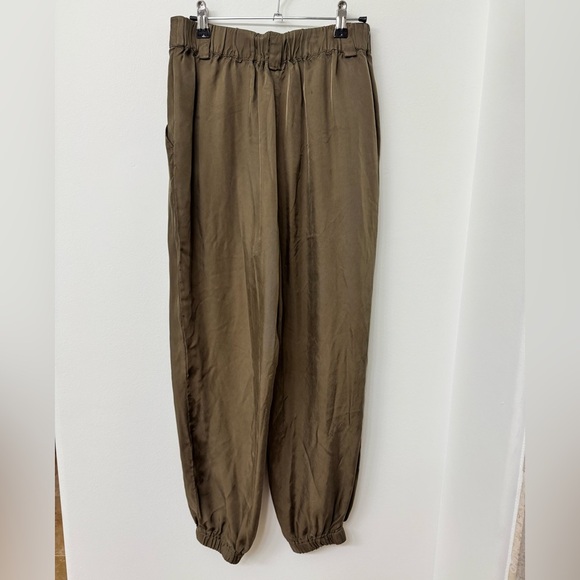 Cinq à Sept Olive Green Pants - Picture 2 of 4